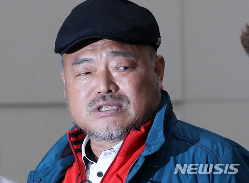 김흥국, ‘성폭행 의혹’ 폭로 8개월 만에 무혐의···활동 재개