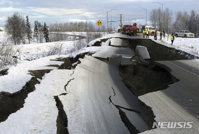 알래스카 규모 7.0 강진…앵커리지 재난지역 선포