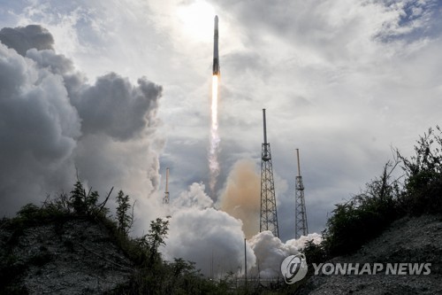 한국 차세대 소형위성 1호 탑재한 스페이스X 로켓 발사