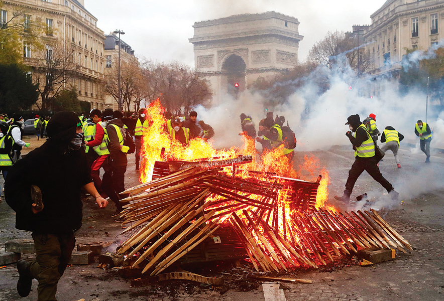 파리 폭력사태 배후는 극우·극좌단체