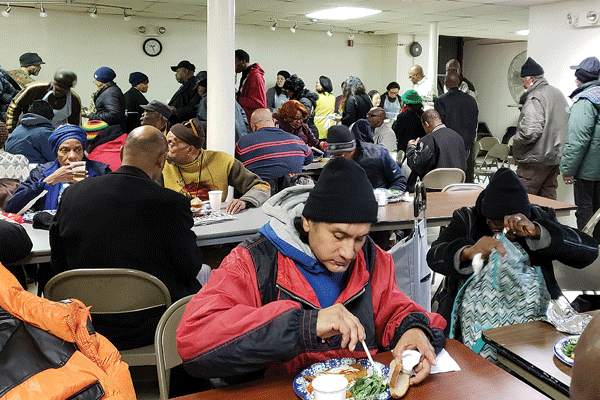 롱아일랜드 믿음장로교회·브니엘 선교회 노숙자 초청 식사대접