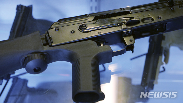 美, 반자동총기를 자동화기로 바꾸는 범프스톡 금지 결정