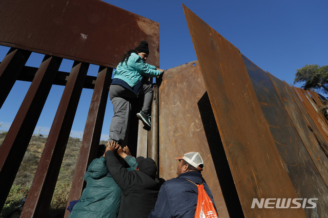 “국경장벽 설치해도 불법이민자 크게 안준다”美이민연구센터