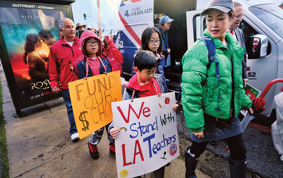 수업파행에도… LA주민 77% “교사파업 지지”
