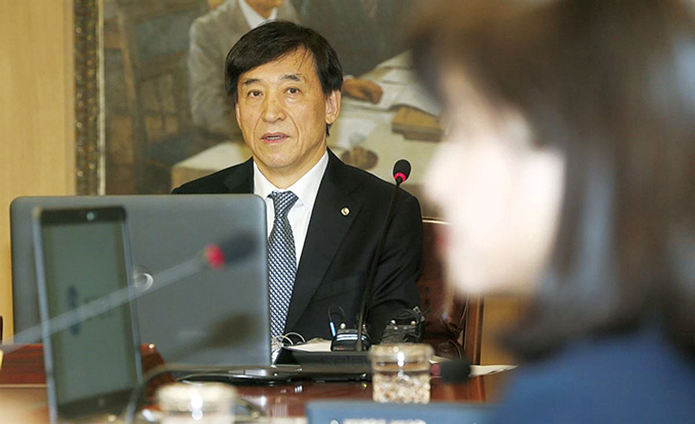 “한국경제 기초체력 더 떨어졌다”