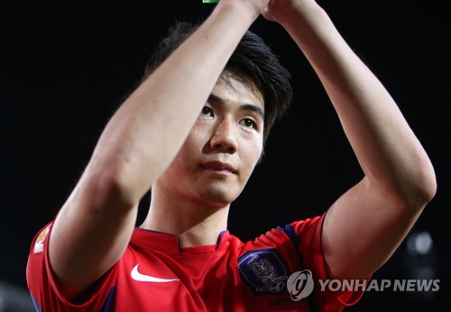 기성용, 태극마크 반납 “한국축구 어려운 시기…극복 믿음”