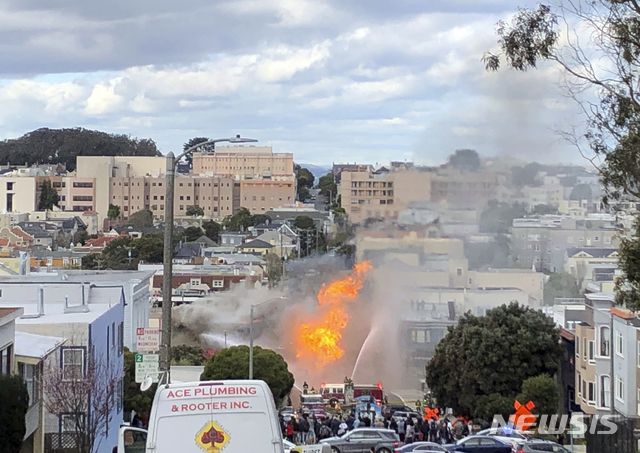 샌프란시스코 가스관 폭발로 빌딩화재, 주변에 대피령