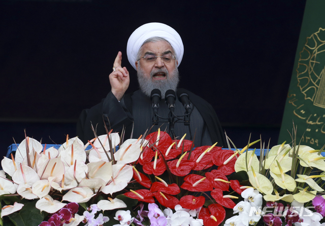 이란 대통령 “미국에 대응해 탄도미사일 프로그램 확대”