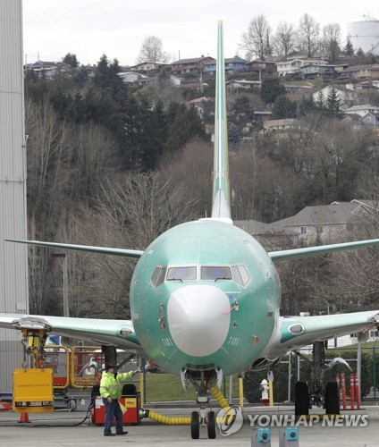 佛 항공당국도 “보잉 737맥스8 추락사고 유사점 확인”