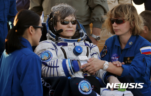 NASA “우주복 사이즈 없어서” 첫 여성팀 우주유영 취소