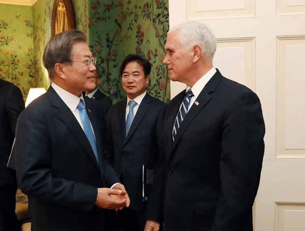 문대통령 “하노이 회담,  비핵화 과정 일부…동력 유지해야”