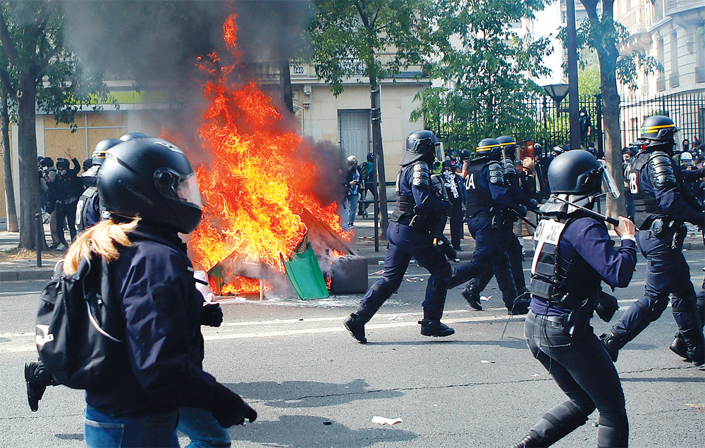 파리 노동절 과격 시위, 경찰과 충돌