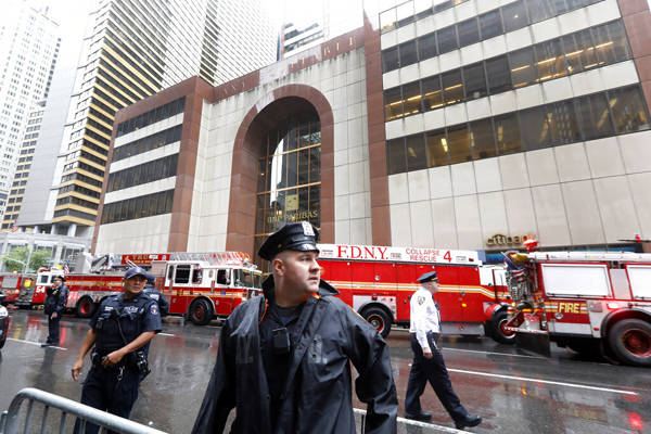 맨하탄 한복판 빌딩옥상 헬기 불시착…조종사 사망
