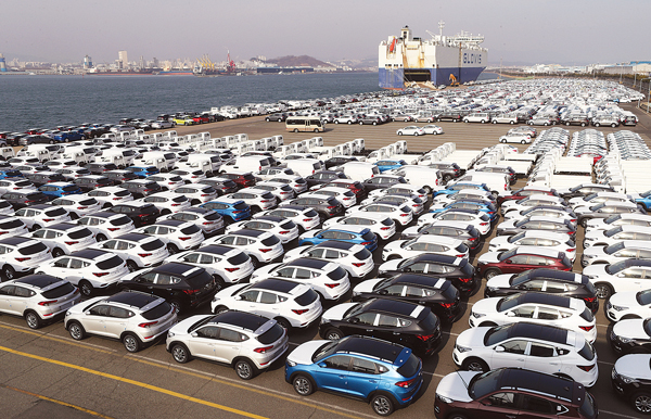 한국 수출 버팀목… 자동차 8년만에 최대 증가율 기록