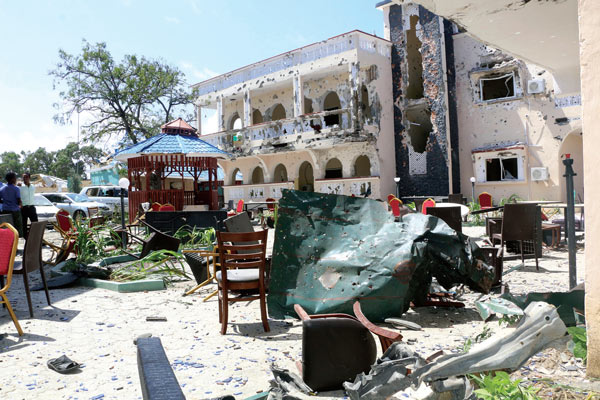 소말리아 호텔 폭탄테러·총격전…“26명 사망·56명 부상”