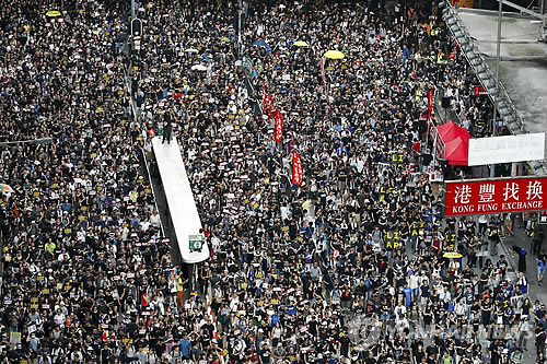中, 美의 ‘홍콩시위 강경 진압 반대’에 “내정 간섭” 반박