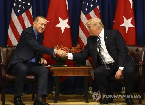 트럼프 “터키 에르도안도, 쿠르드도 휴전 매우 원해”