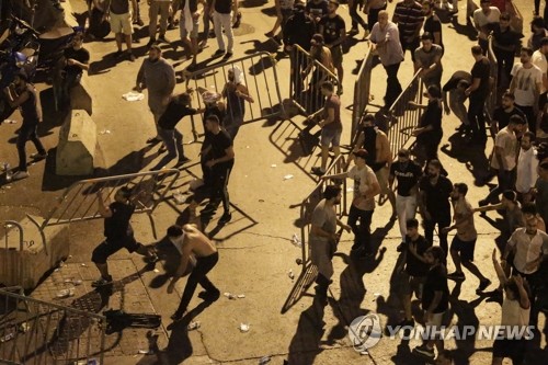 레바논서 이틀째 격렬한 반정부 시위…경제난·부패에 분노