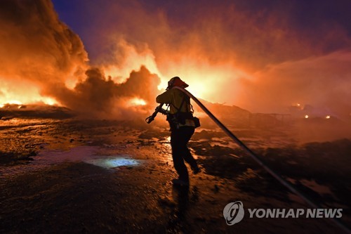 서부 대형산불 2건 대부분 불길잡혀…서울면적 절반 넘게 태워