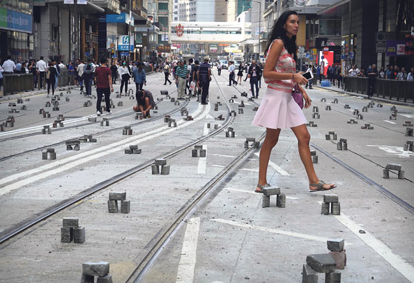 중국, 홍콩 시위 무력진압 임박했나