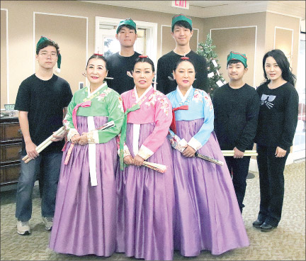 디딤새 한국전통예술원 양로원서 X마스 콘서트
