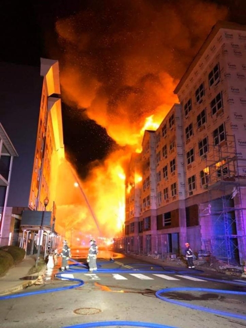 뉴저지 주상복합 공사장서 대형화재…3천가구 단전