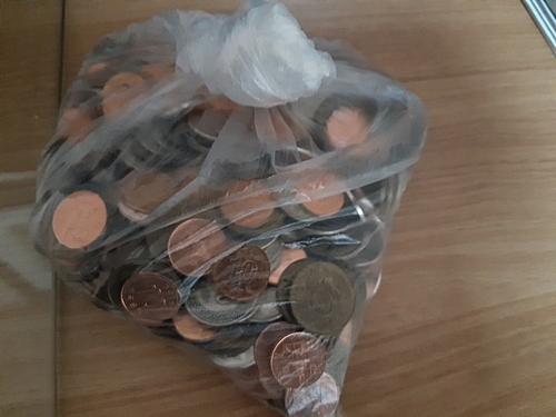70대 노인이 읍사무소 직원에게 건넨 비닐봉지에 ‘동전 한가득’