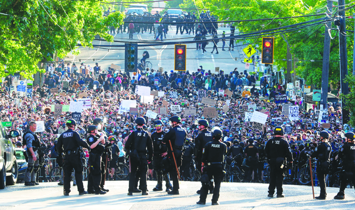 미국 전쟁터‘방불’ 5,600명 체포…시애틀 등 전국서 항의시위