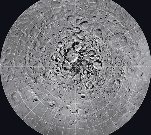 NASA “달 표면에 충분한 물 있다”