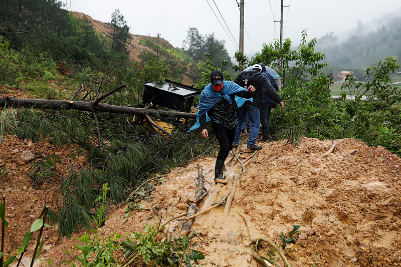 “마을 전체가 파묻혀”…허리케인에 과테말라 150명 사망·실종