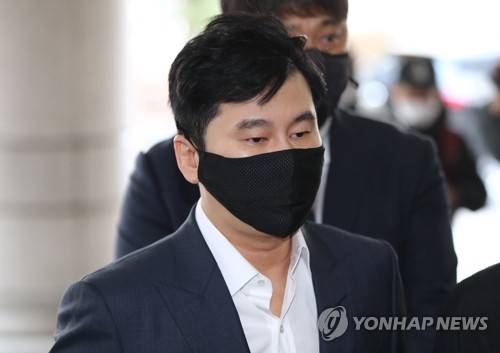 ‘억대 원정도박’ 양현석, 1심서 벌금 1500만원 선고..묵묵부답 퇴장