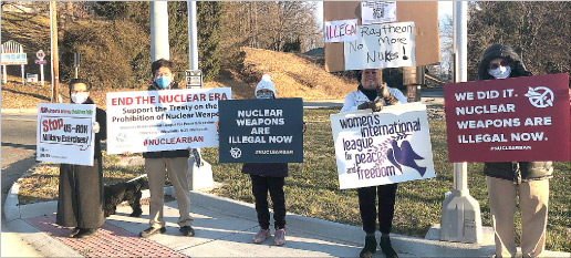 한인단체, VA 핵무기 제조사 앞서 시위