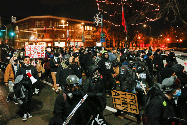 ‘흑인복면 질식사’ 연루 뉴욕주 경찰관들 불기소 항의 시위