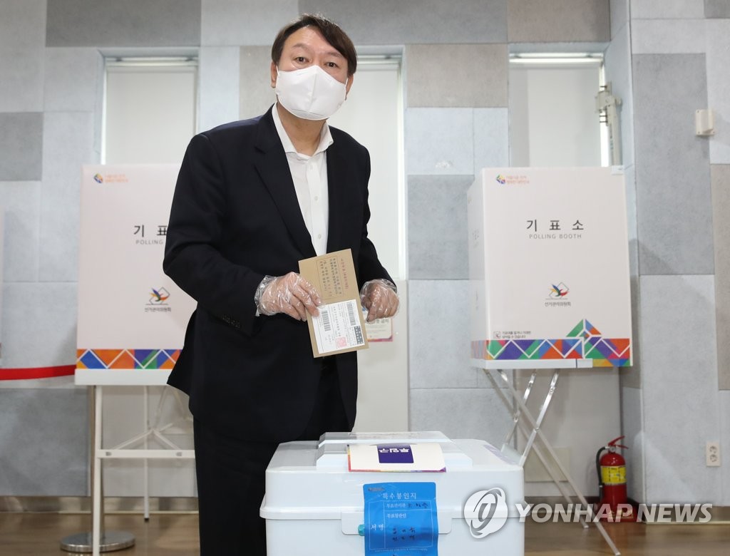 ‘야권 대장주’ 윤석열에 쏠리는 시선…국민의힘 입당 미지수