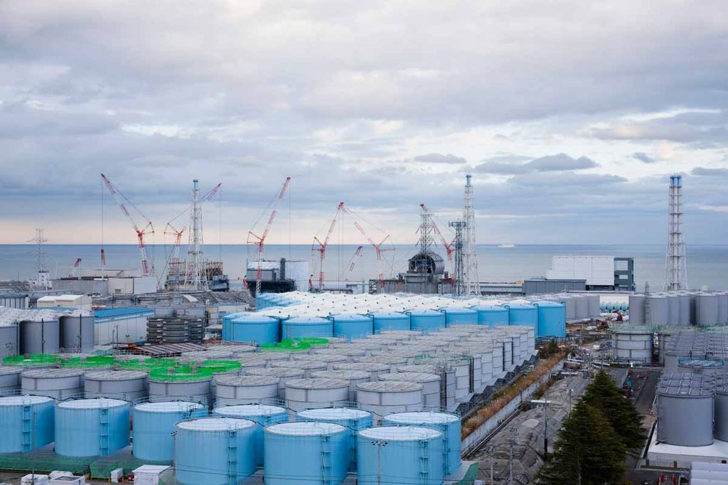 일본, 후쿠시마 오염수 바다에 버린다…한국 정부 “무책임한 결정”