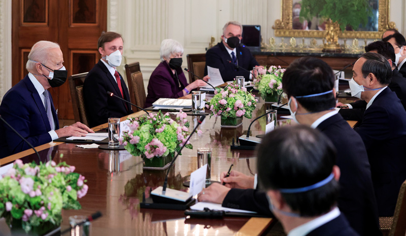 바이든-스가, 첫 정상회담서 “인도태평양 협력” 이구동성