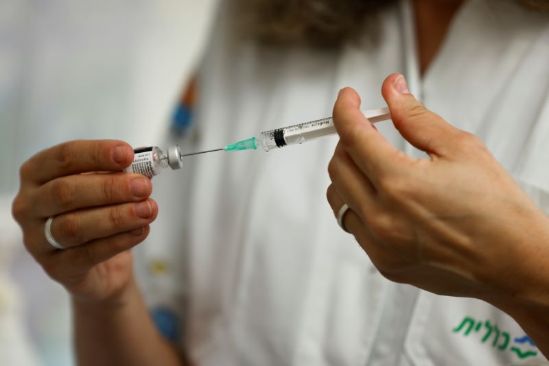 델타 변이 ‘지배종 시간문제’ 각국 잇단 경고…백신 접종 잰걸음