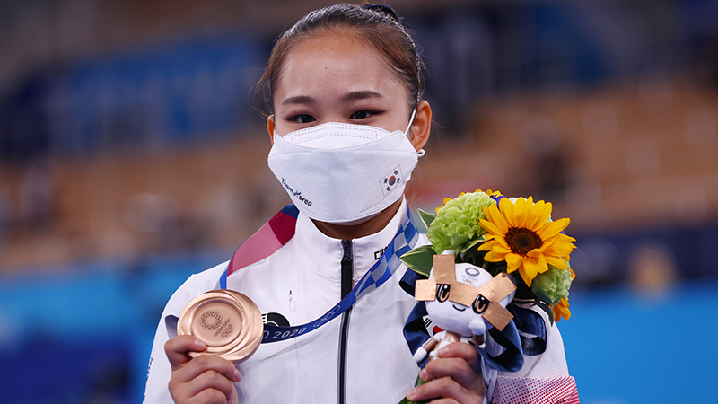 [올림픽] 한국 첫 ‘부전여전 메달’ 여서정 “이젠 아빠 이겨보고 싶어요”