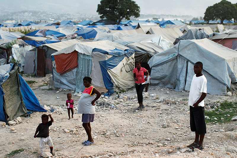 대통령 암살에 7.2 강진까지…엎친 데 덮친 혼돈의 아이티