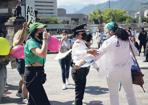 멕시코 대법원 ‘낙태 처벌 위헌’ 결정