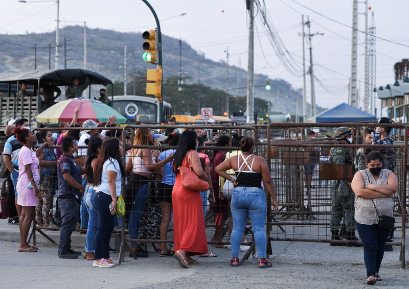 에콰도르 교도소서 갱단 유혈 충돌로 최소 100명 이상 사망