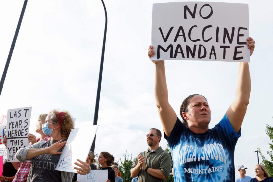 “마스크, 백신접종은 선택사항”...웨나치 등 농촌지역 보수 정치인들, 의무화에 저항