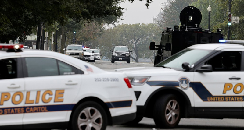 연방대법원 앞에 나타난 수상한 차량…용의자 구금