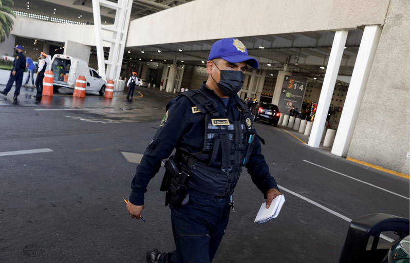 멕시코시티 공항 인근 총격에 이용객들 공포…용의자 1명 사망