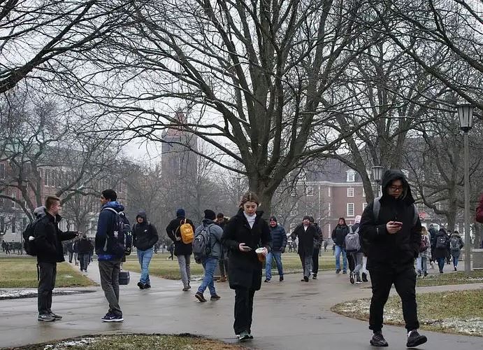 백인 학생들이 대학 입학시 ‘인종’ 거짓말?