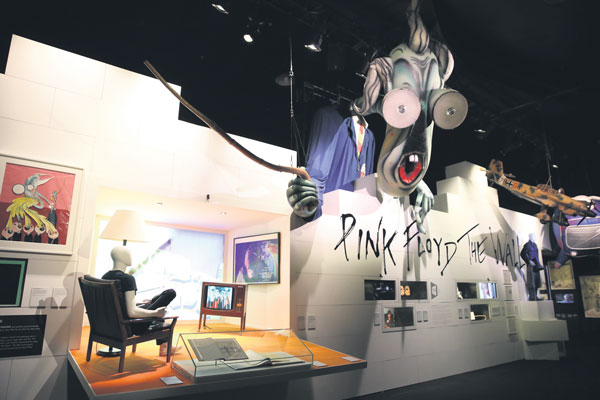전설의 록밴드 `핑크 플로이드’의 할리우드 전시회