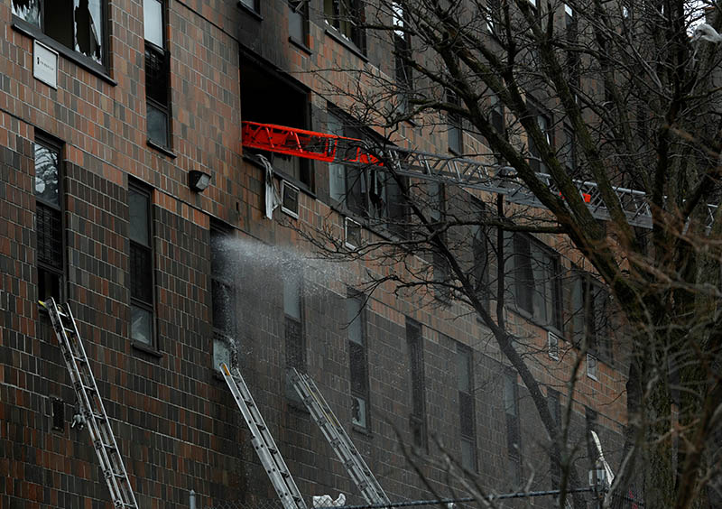 뉴욕 저소득층 아파트서 큰불…어린이 9명 등 19명 사망
