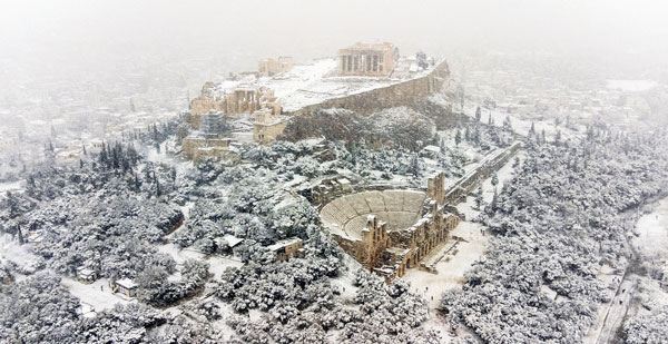[글로벌 이슈] 터키 모스크도, 그리스 신전도… 눈에 파묻혔다
