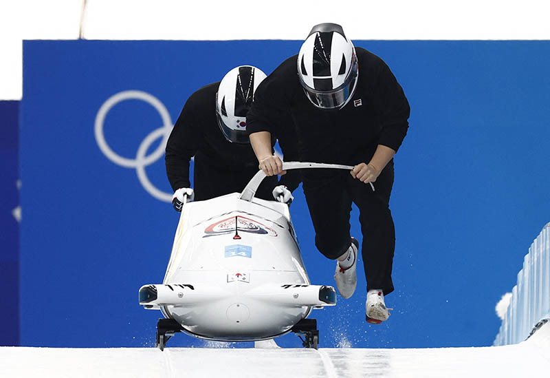 [올림픽] 빙속 팀 추월·봅슬레이, 15일 두 대회 연속 메달 도전