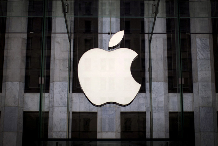 애플 CEO “의회의 반독점 법안, 아이폰 이용자 보안 해칠 것”